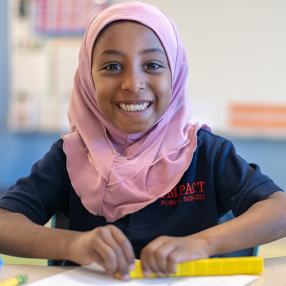 Smiling Student - SQ - 8